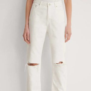 NA-KD Organic Straight High Waist Raw Hem Destroyed Jeans - White